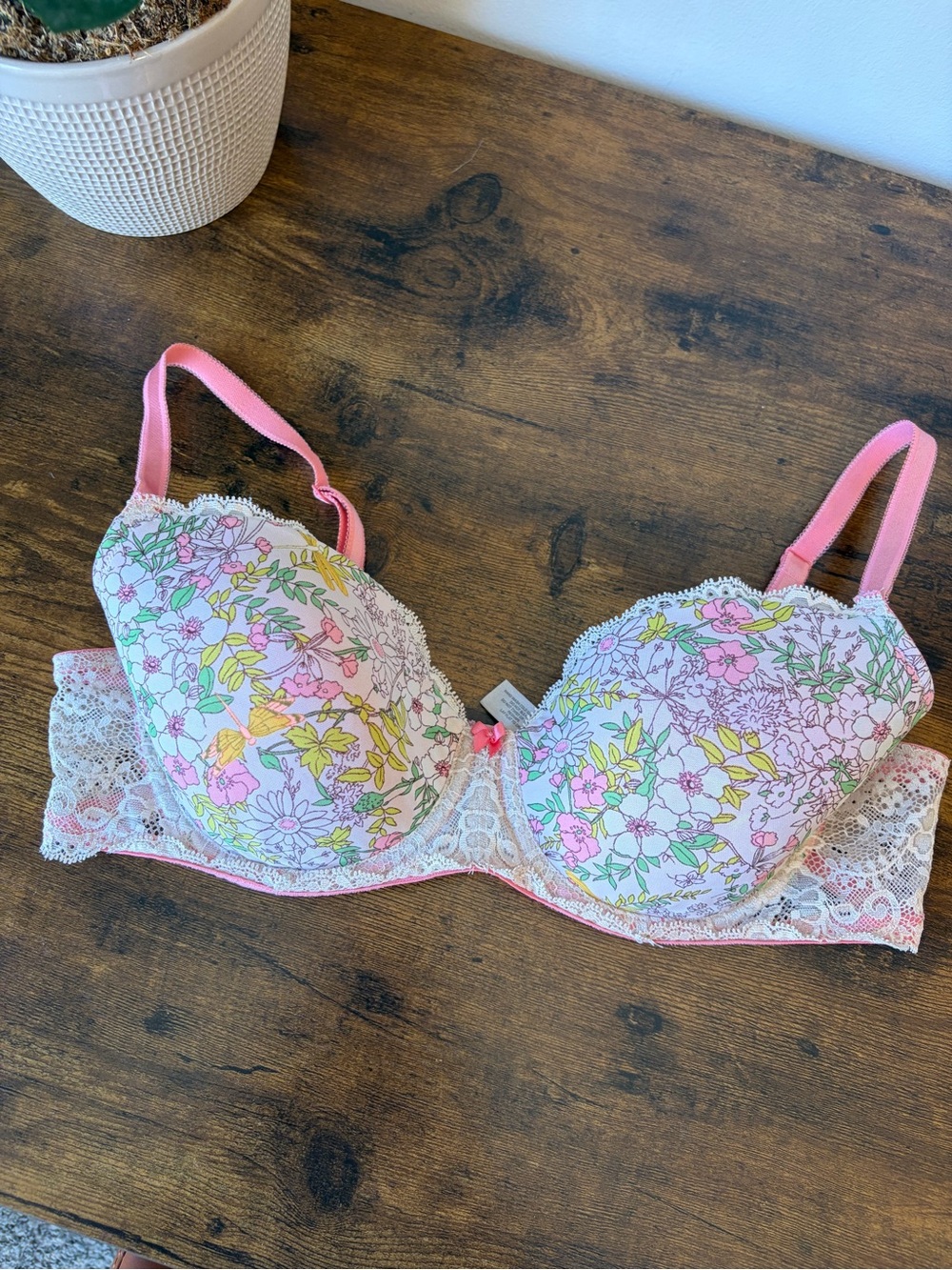 Victoria's Secret Dream Angels Lined Demi Pink Floral Lace Underwire Bra 38C